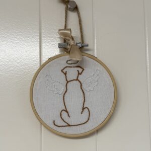 Broderie chien ange