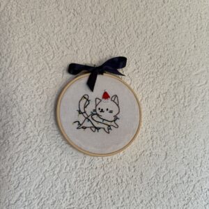 Broderie chat de Noël