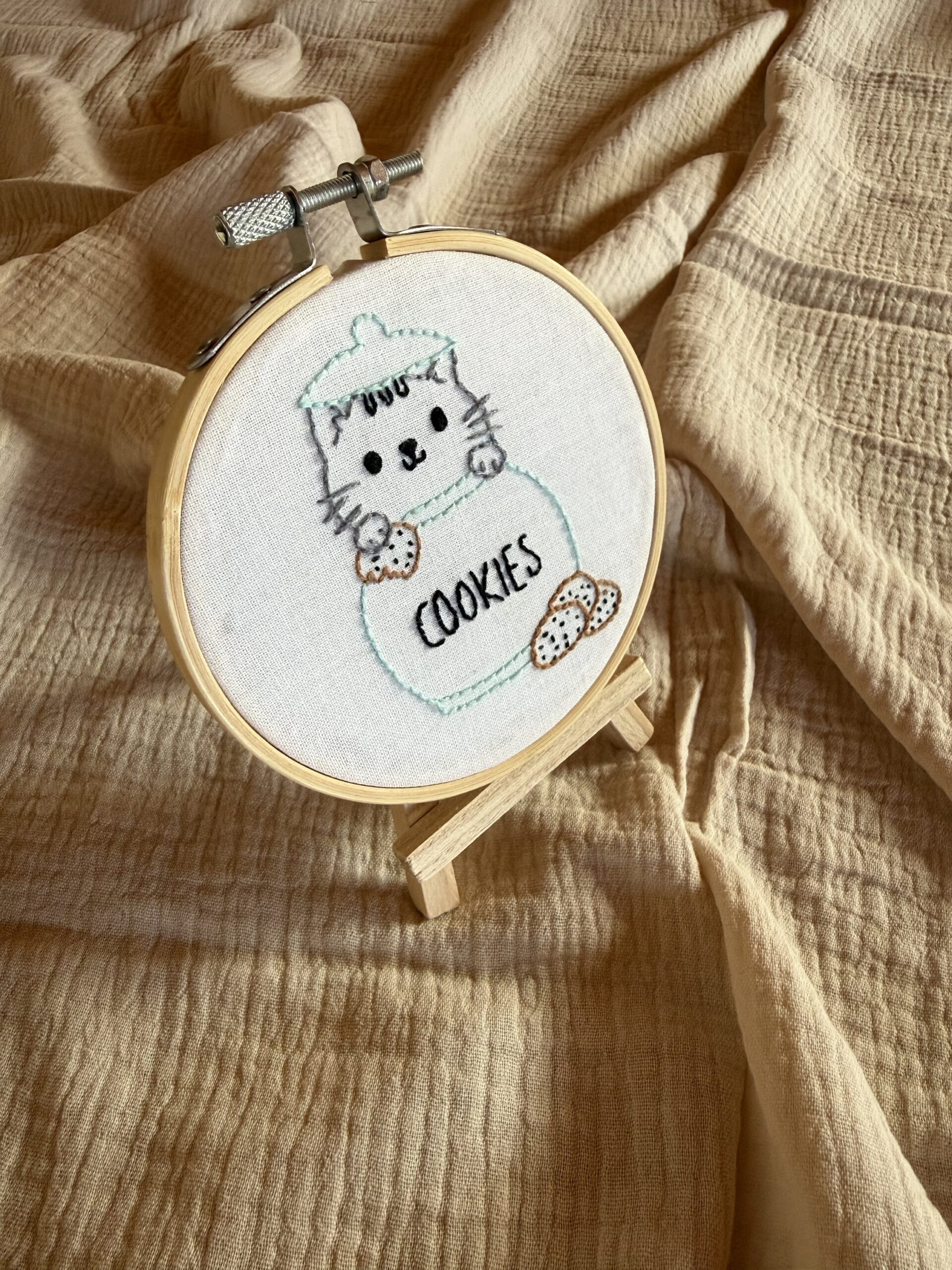 Broderie chat cookies